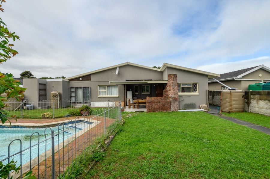 3 Bedroom Property for Sale in Kabega Park Eastern Cape